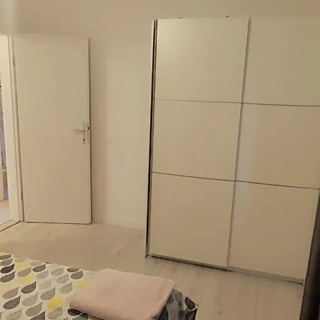 Ivana Apartamento *