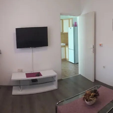 Ivana Apartment *